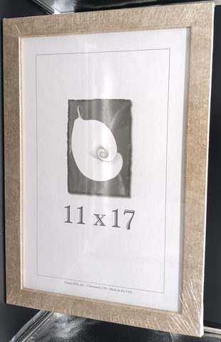 CLASSIC 11" X 17" FRAME