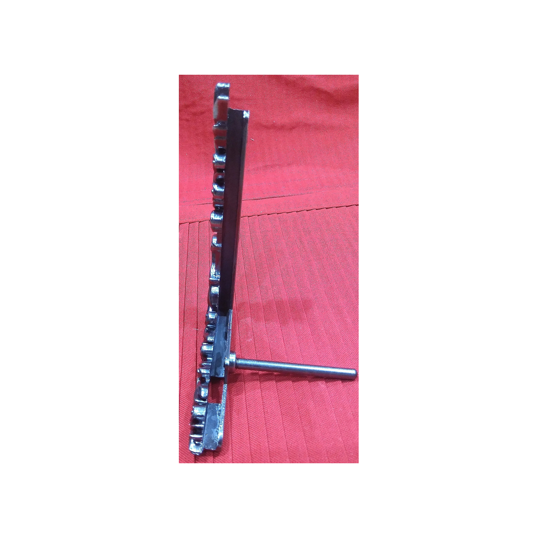METAL HOLDER AND STAND - MEDIUM